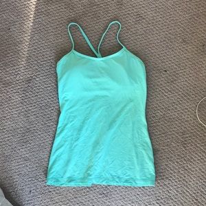 BEAUTIFUL TEAL LULU WORKOUT TOP W BUILT IN BRA